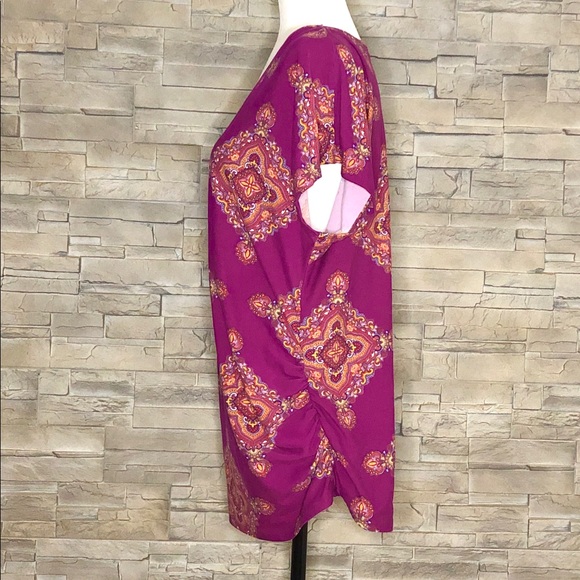 Hippie Chic plum motif t-shirt - Picture 2 of 5